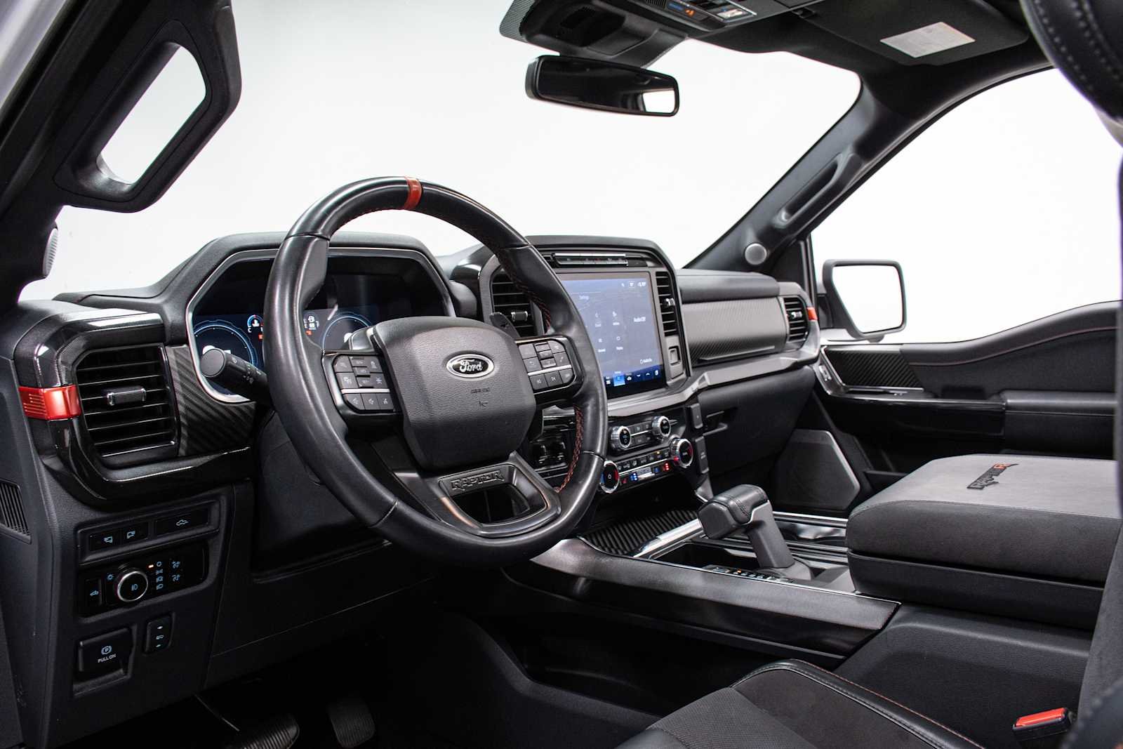 2023 Ford F-150 Raptor - Photo 17