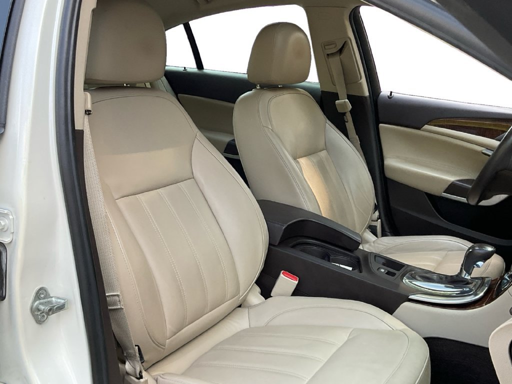 Used 2012 White Buick Premium I image 29