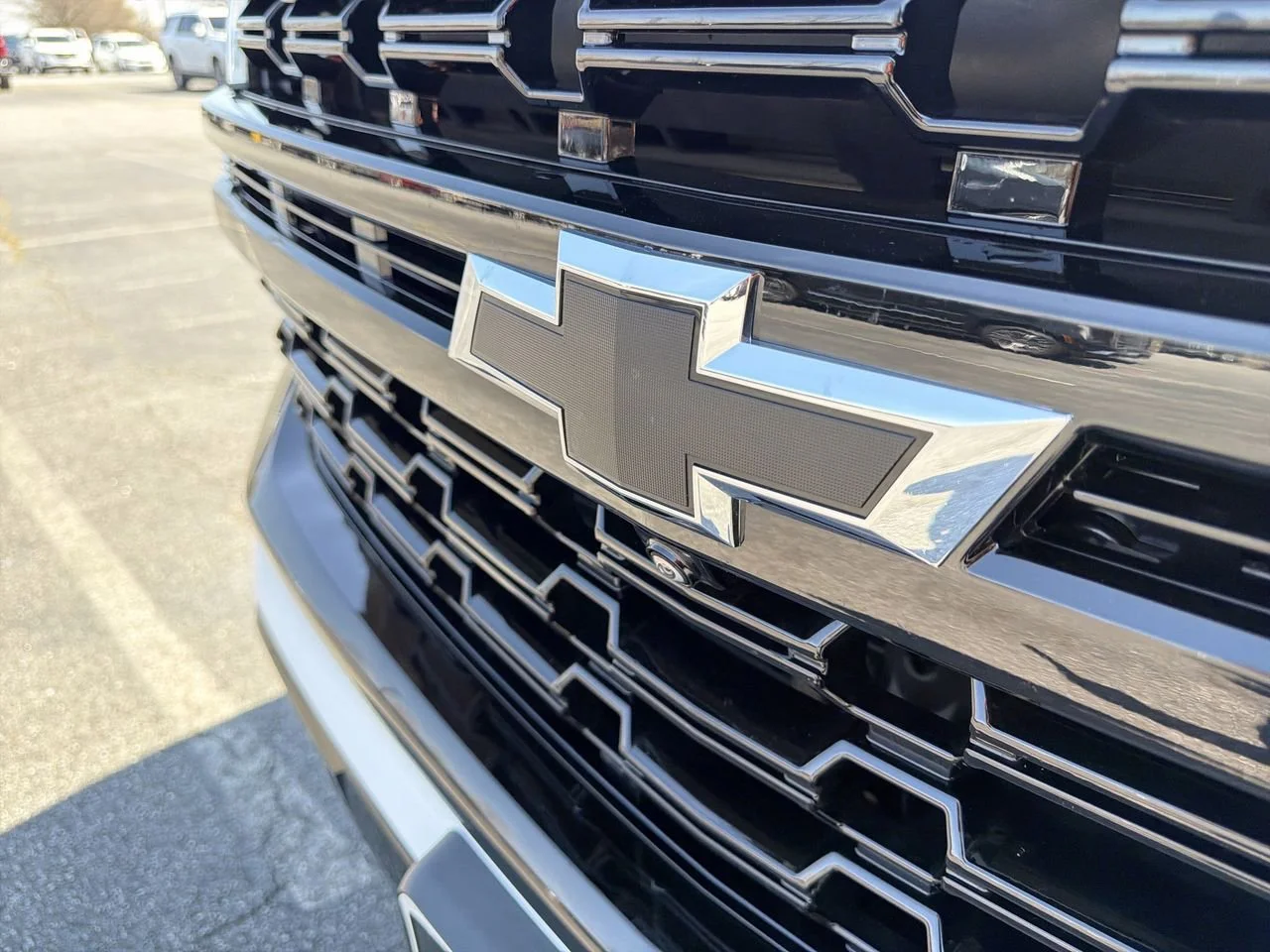 Used 2024 Summit White Chevrolet Z71 image 26