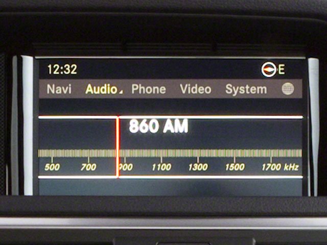 Used 2010  Mercedes-Benz E 350 image 20