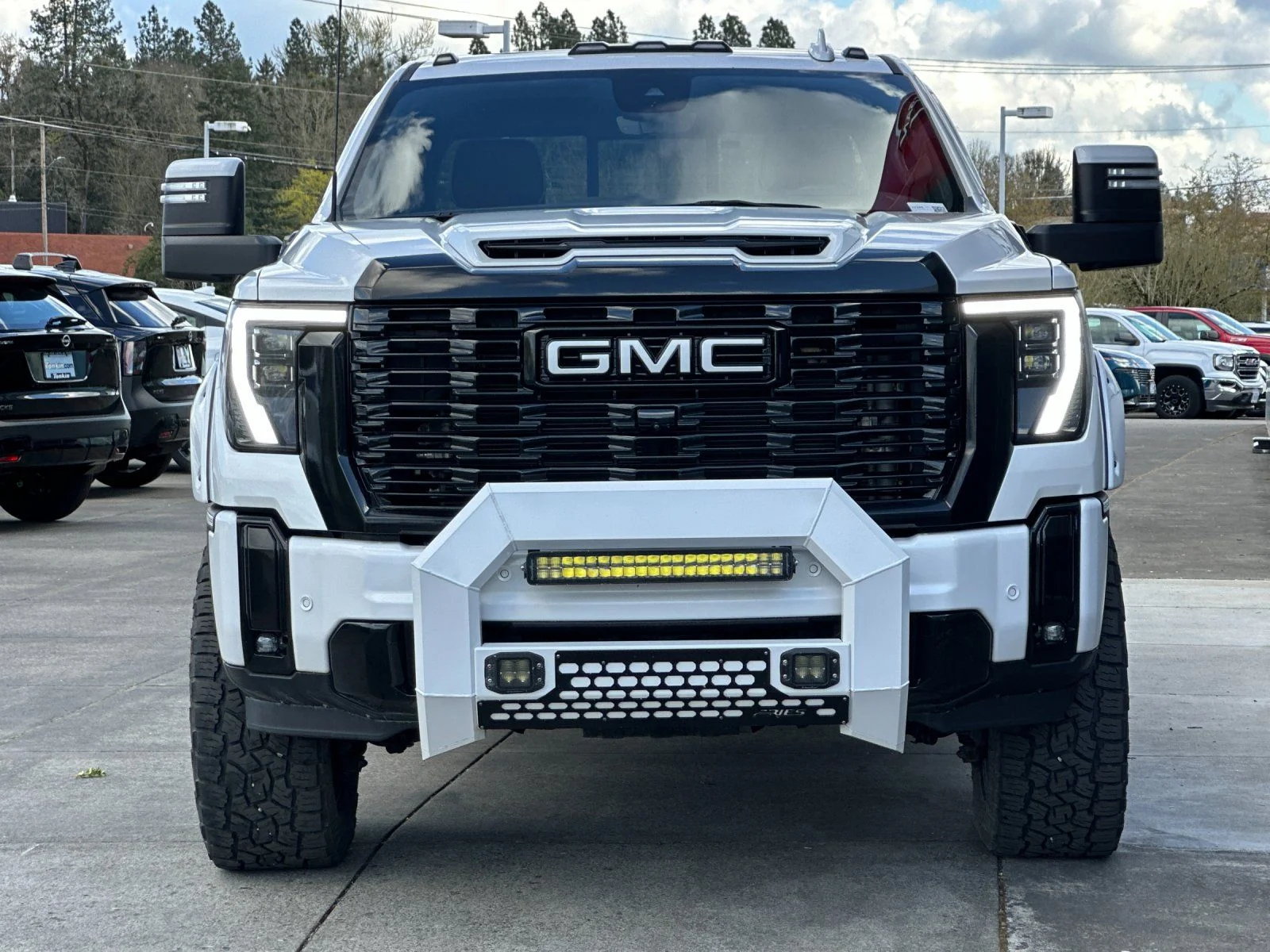 Used 2024 White Frost GMC Denali Ultimate image 8