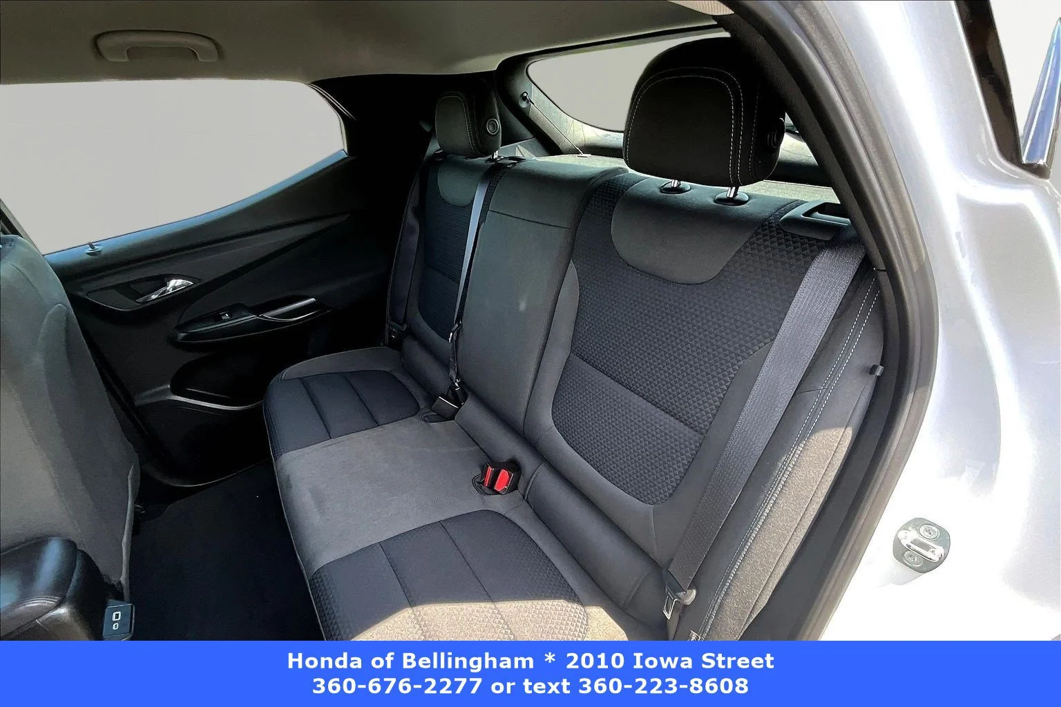 Used 2023 Summit White Chevrolet LT image 18