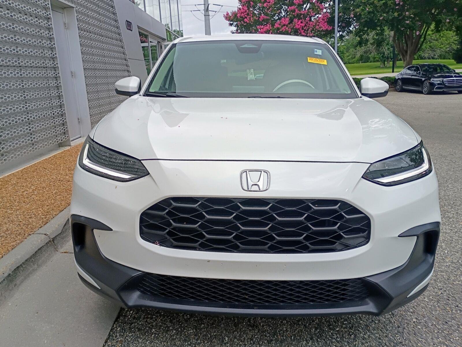 Used 2023 Platinum White Pearl Honda LX image 2
