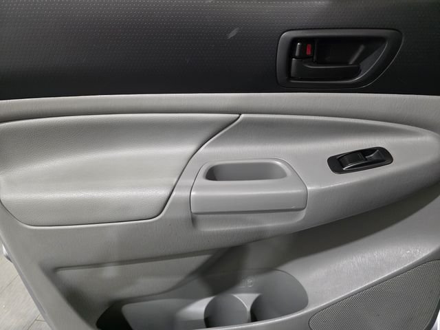 Used 2015 Silver Toyota Base image 11
