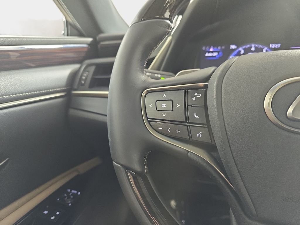 Used 2020 White Pearl Lexus 350 image 19