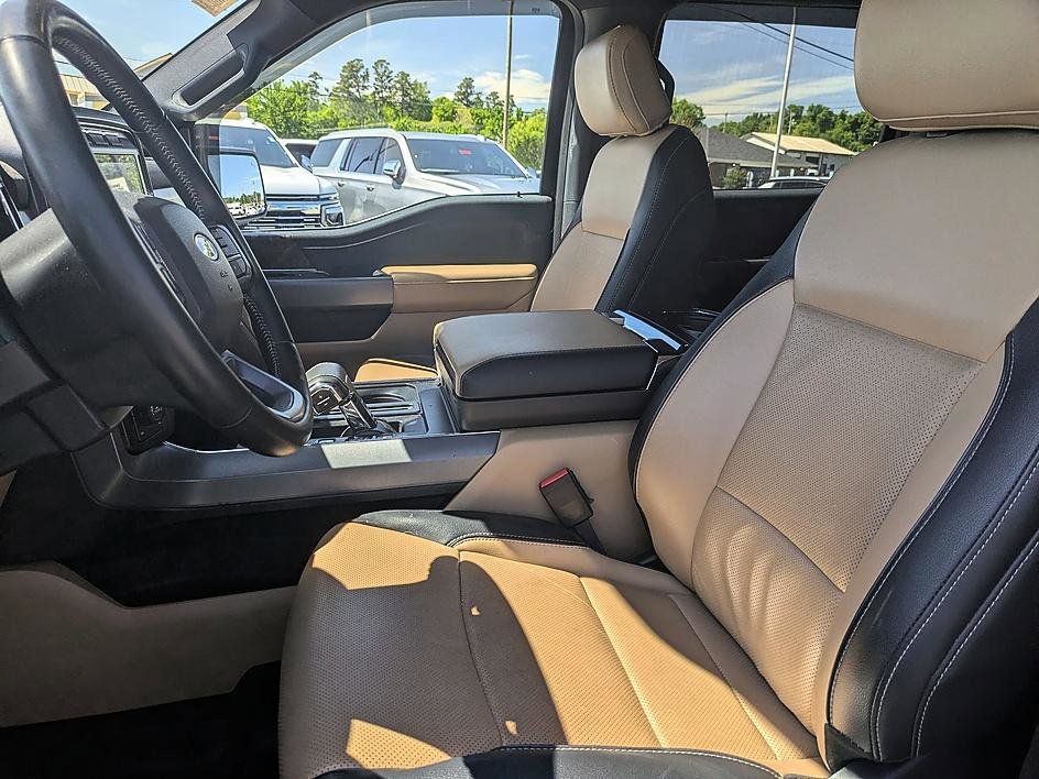 Used 2023 Antimatter Blue Metallic Ford LARIAT image 11