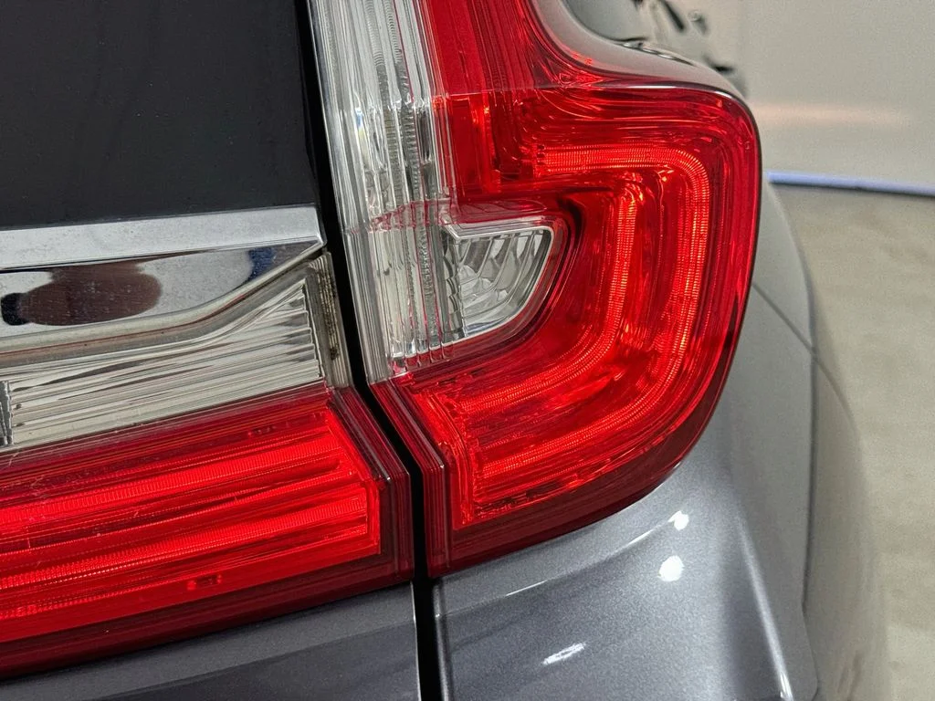 Used 2018 Modern Steel Metallic Honda EX-L image 32