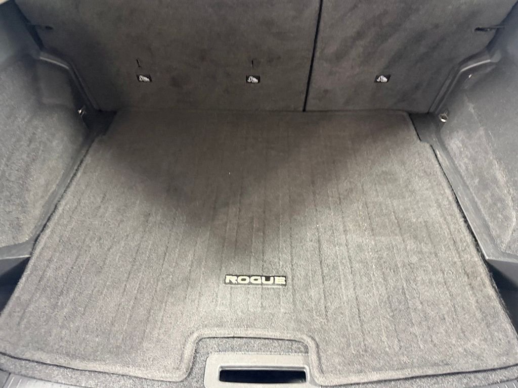 2025 Nissan Rogue SV - Photo 29