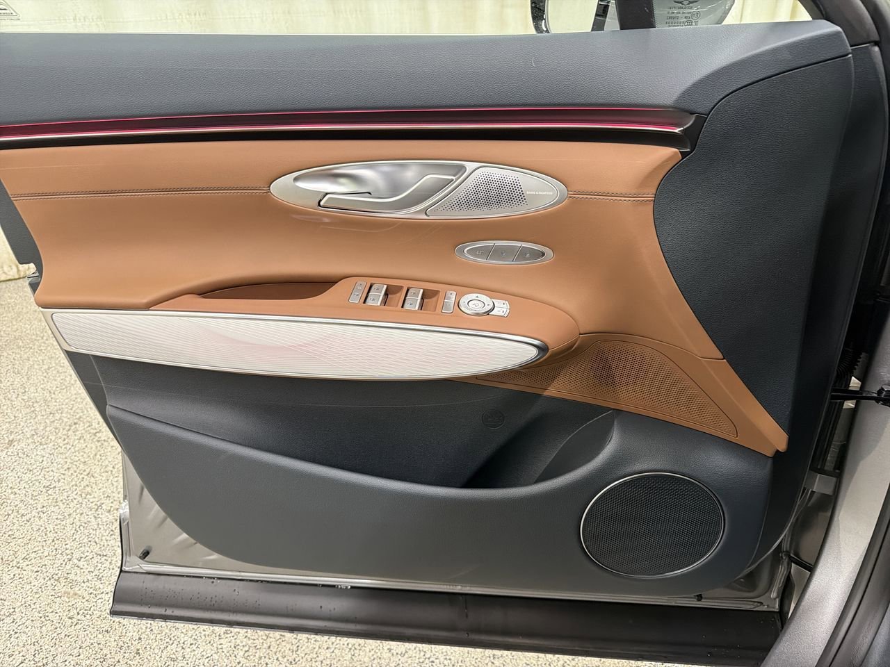 New 2026 Savile Silver Genesis 2.5T ADVANCED image 18