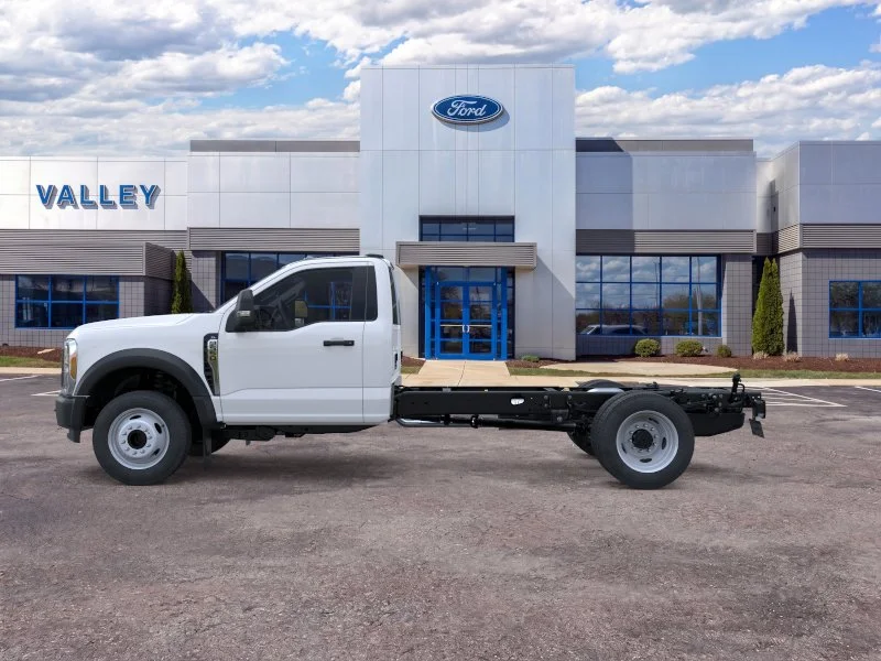 New 2026 Oxford White Ford F-550® XL image 51