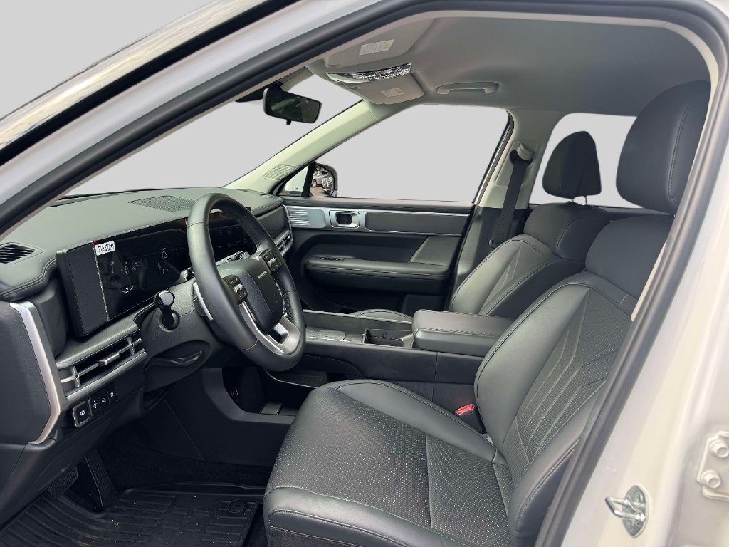 Used 2026 White Hyundai SEL image 17