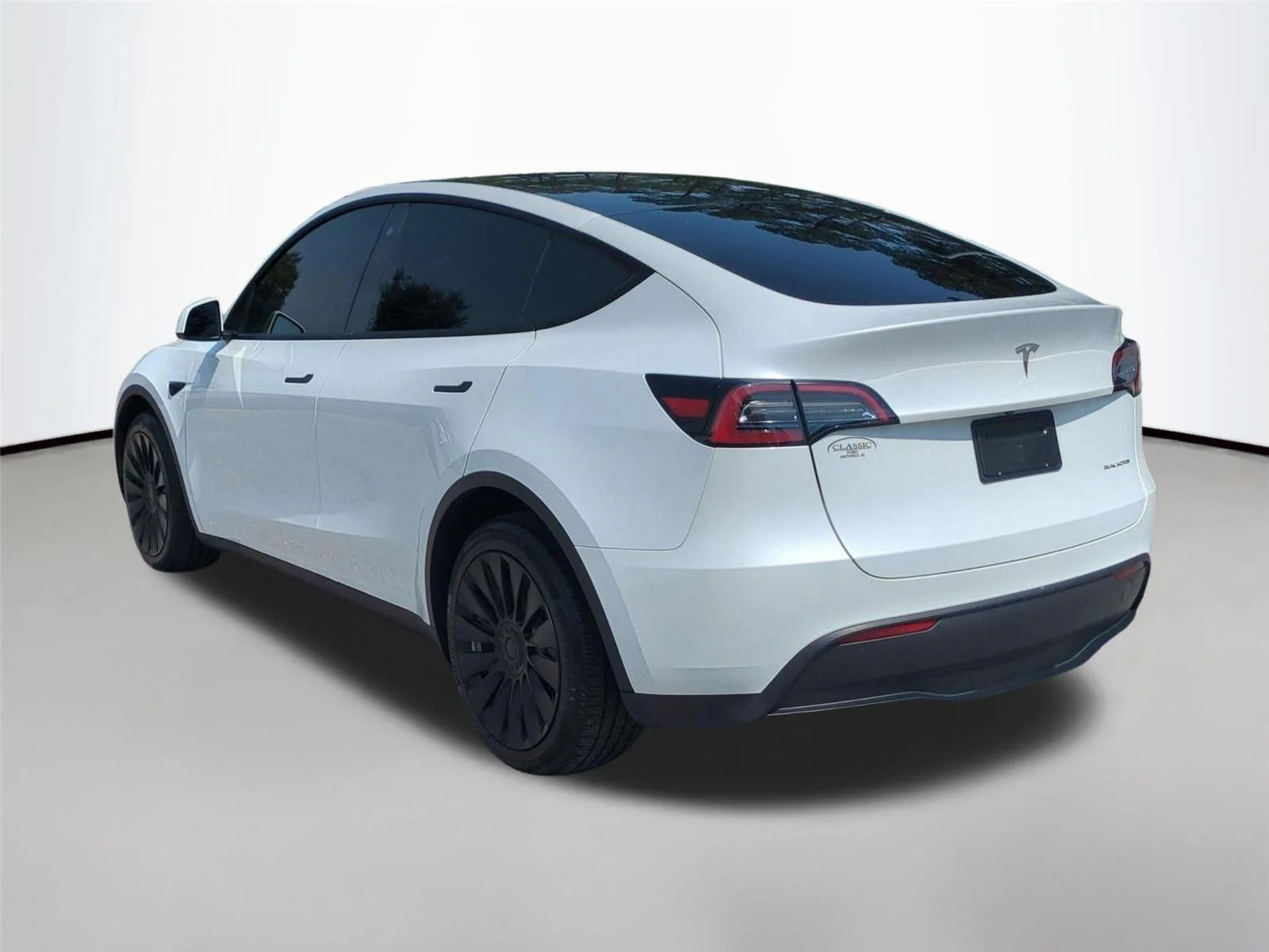Used 2023 Pearl White Multi-Coat Tesla Long Range image 3