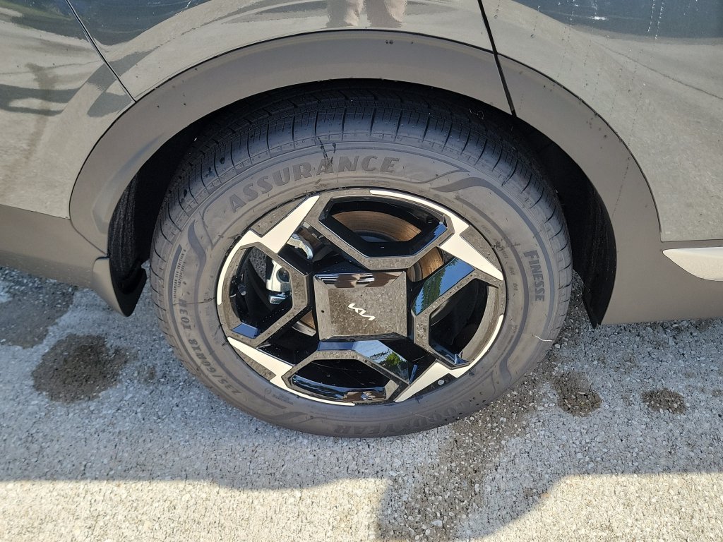New 2026 Gravity Gray Kia EX image 39