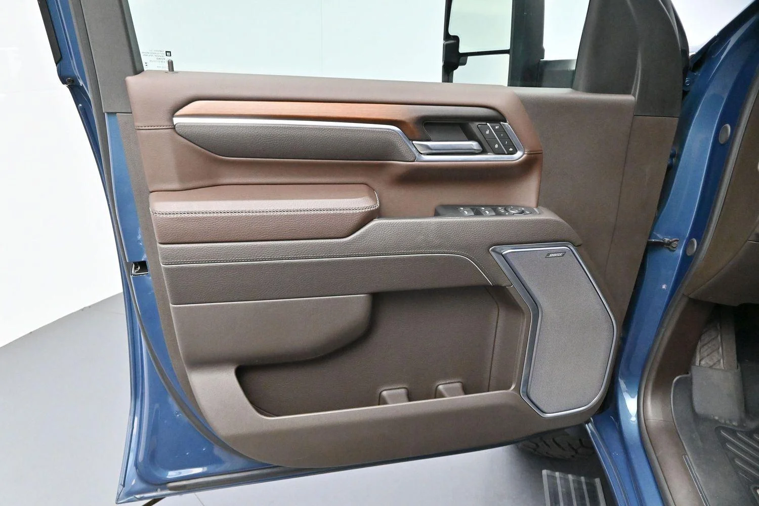 Used 2024 Downpour Metallic GMC Denali image 9