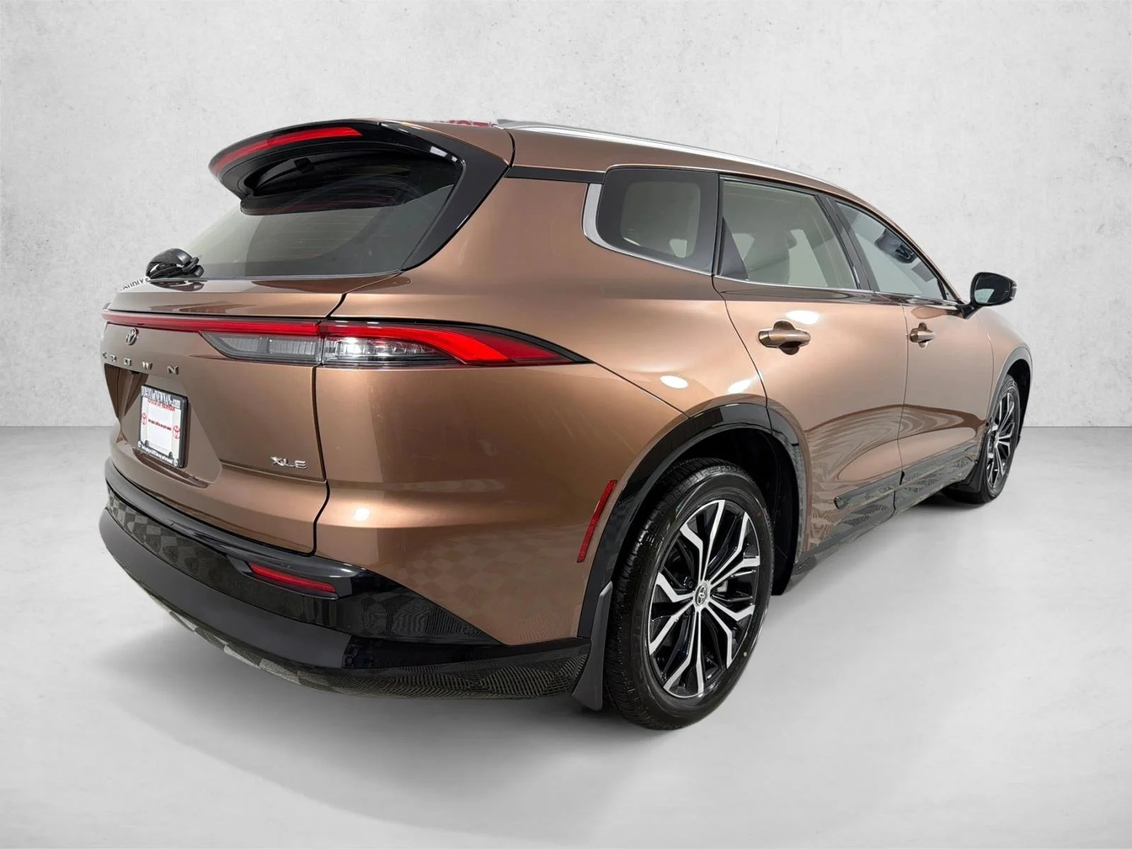 Used 2025 Copper Toyota XLE image 3