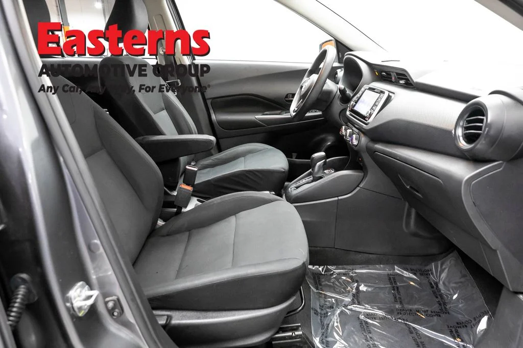Used 2023 Gray Nissan S image 22