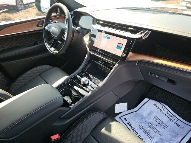 Used 2026 Copper Shino Metallic Clearcoat Jeep Summit image 12