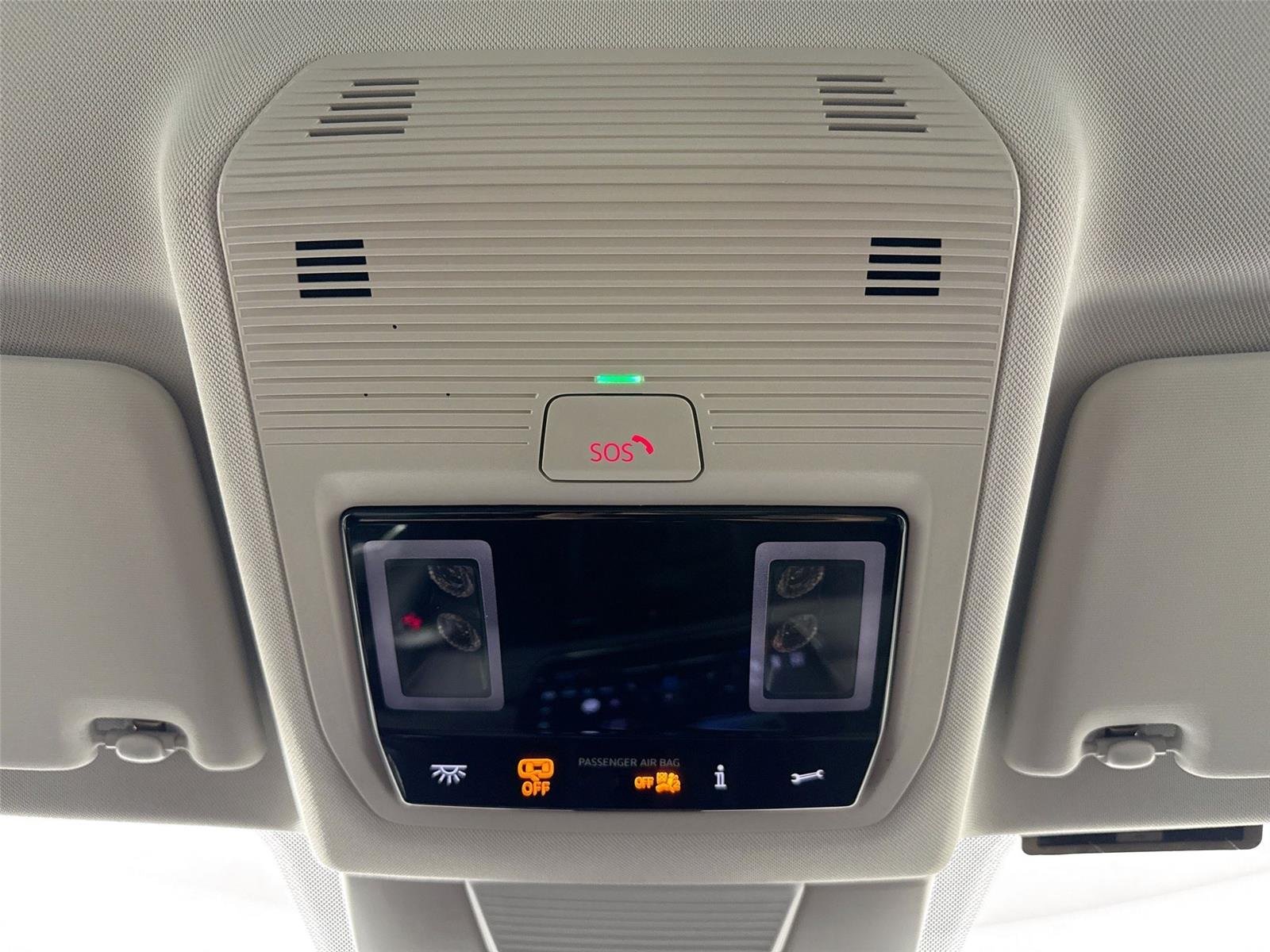Used 2025 Platinum Gray Metallic Volkswagen SE image 6