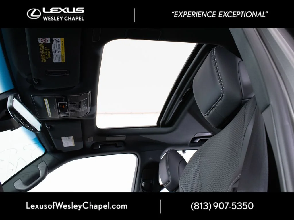 New 2026 Manganese Luster Lexus  600 LUXURY image 10