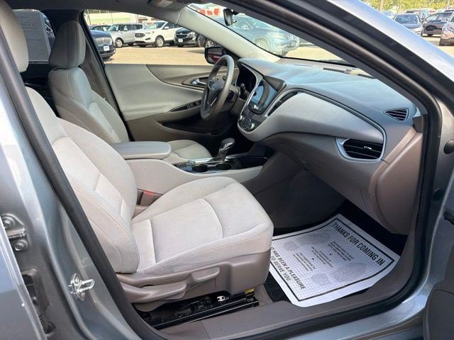 Used 2024 Sterling Gray Metallic Chevrolet LT image 19