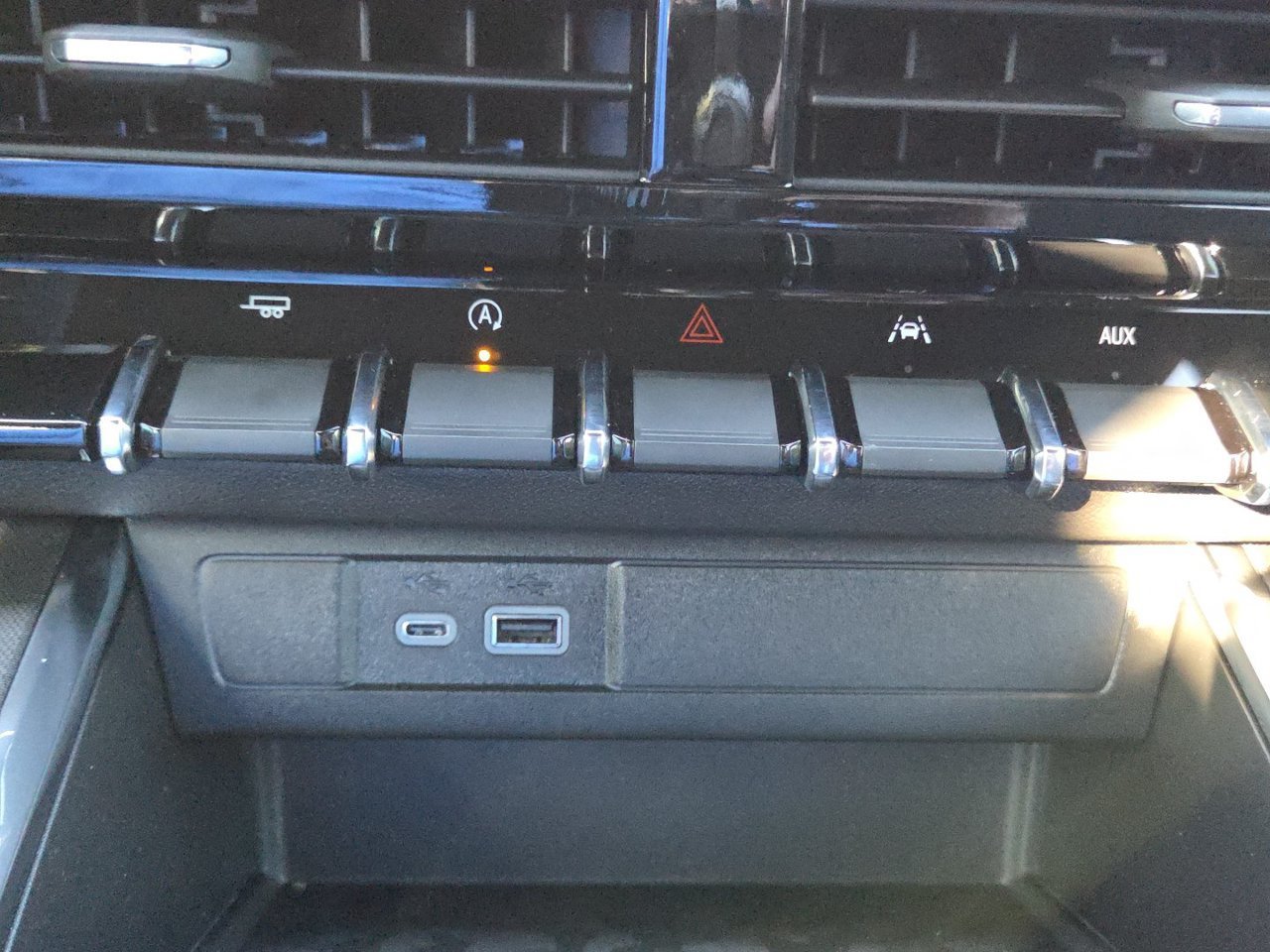 2026 GMC Canyon Elevation - Photo 32