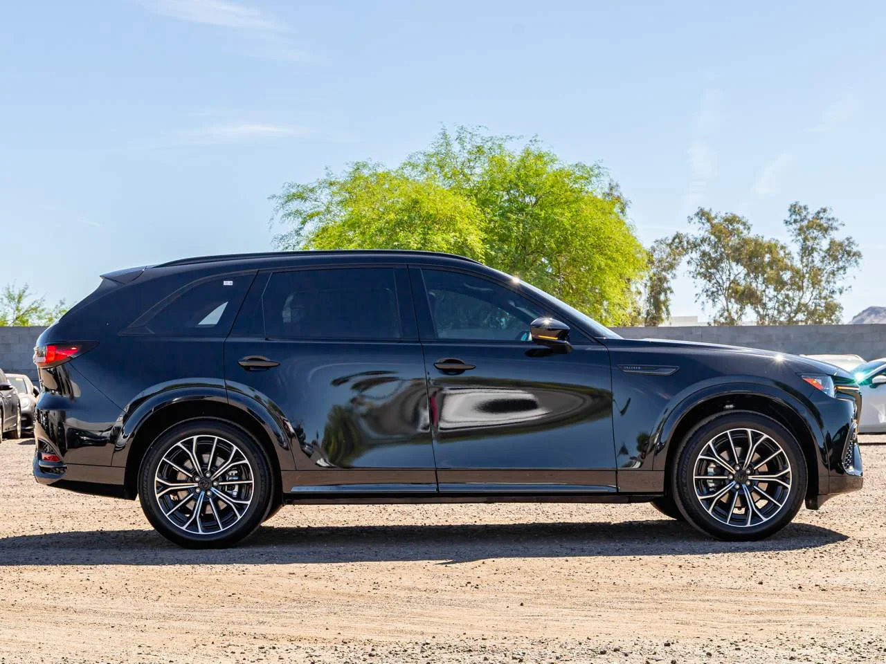 2026 Mazda CX-70 Premium Package - Photo 3