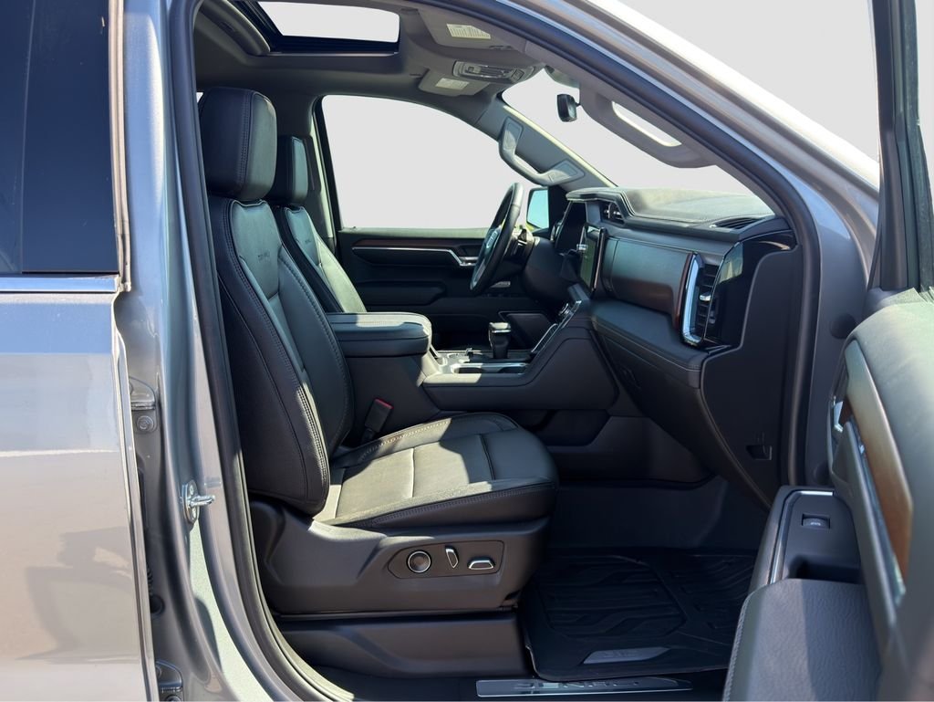 Used 2024 Silver GMC Denali image 17