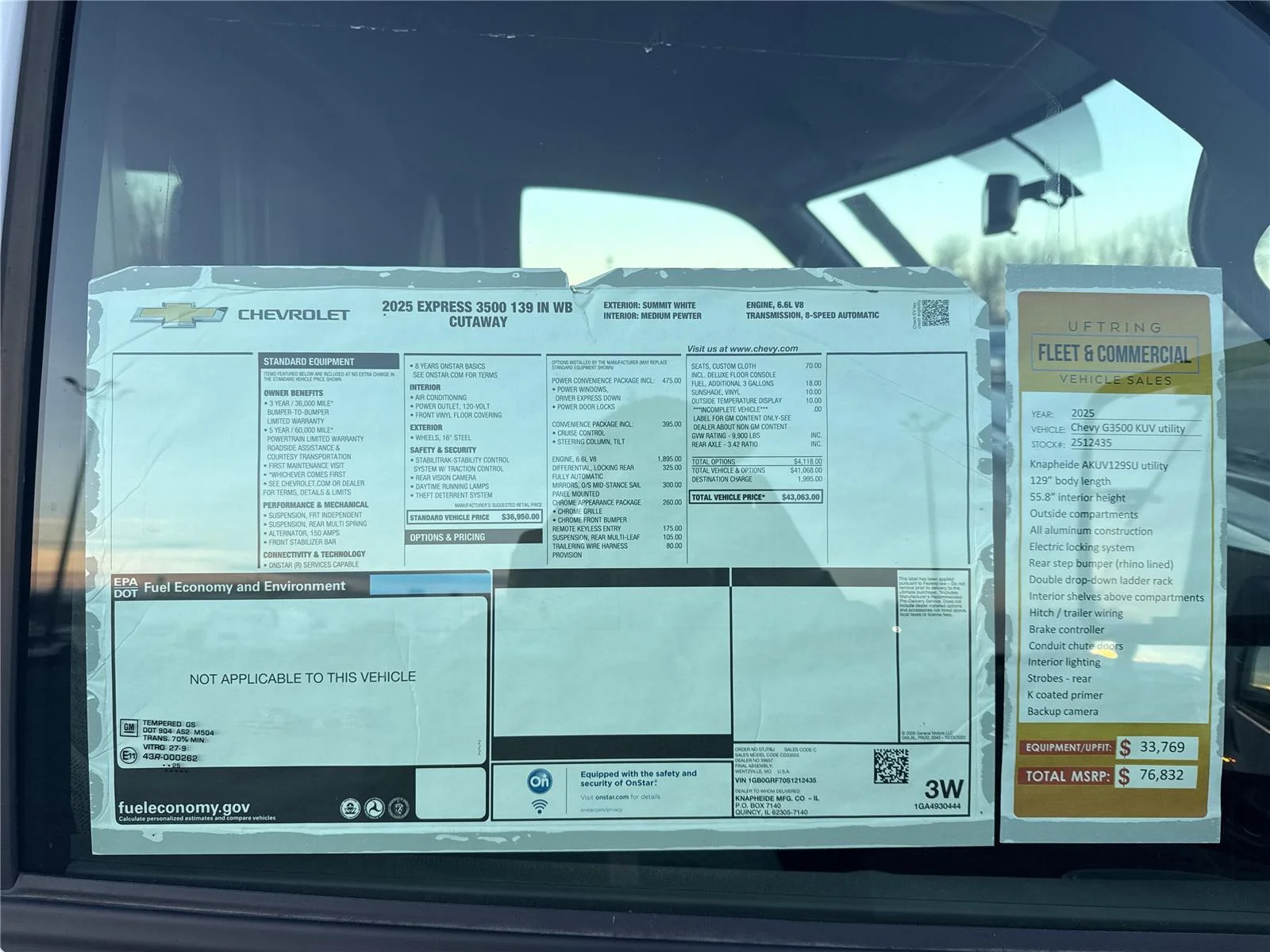 New 2025 Summit White Chevrolet 1WT image 18