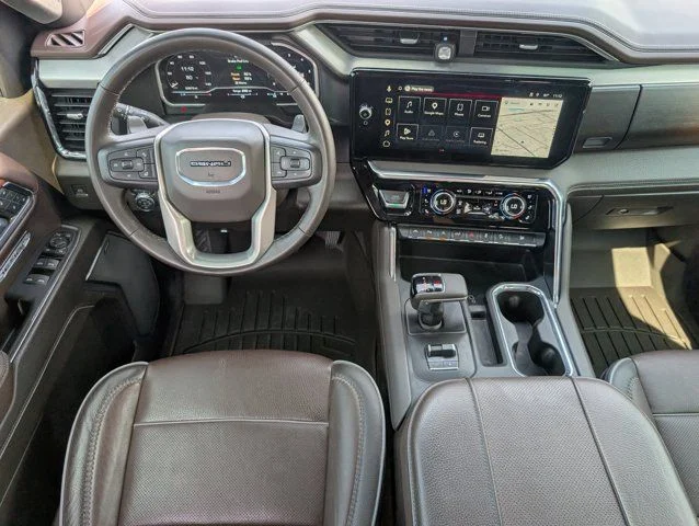 Used 2023 White Frost Tricoat GMC Denali image 6