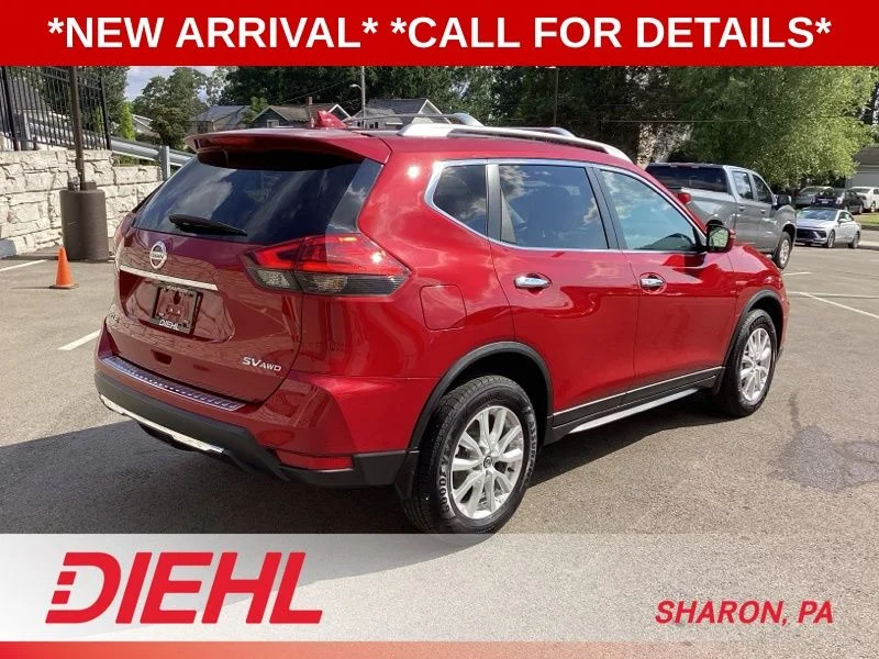 Certified Used 2017 Palatial Ruby Nissan SV image 7