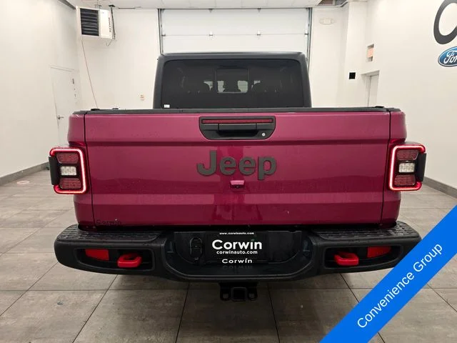 Used 2024 Tuscadero Pearlcoat Jeep Rubicon image 4