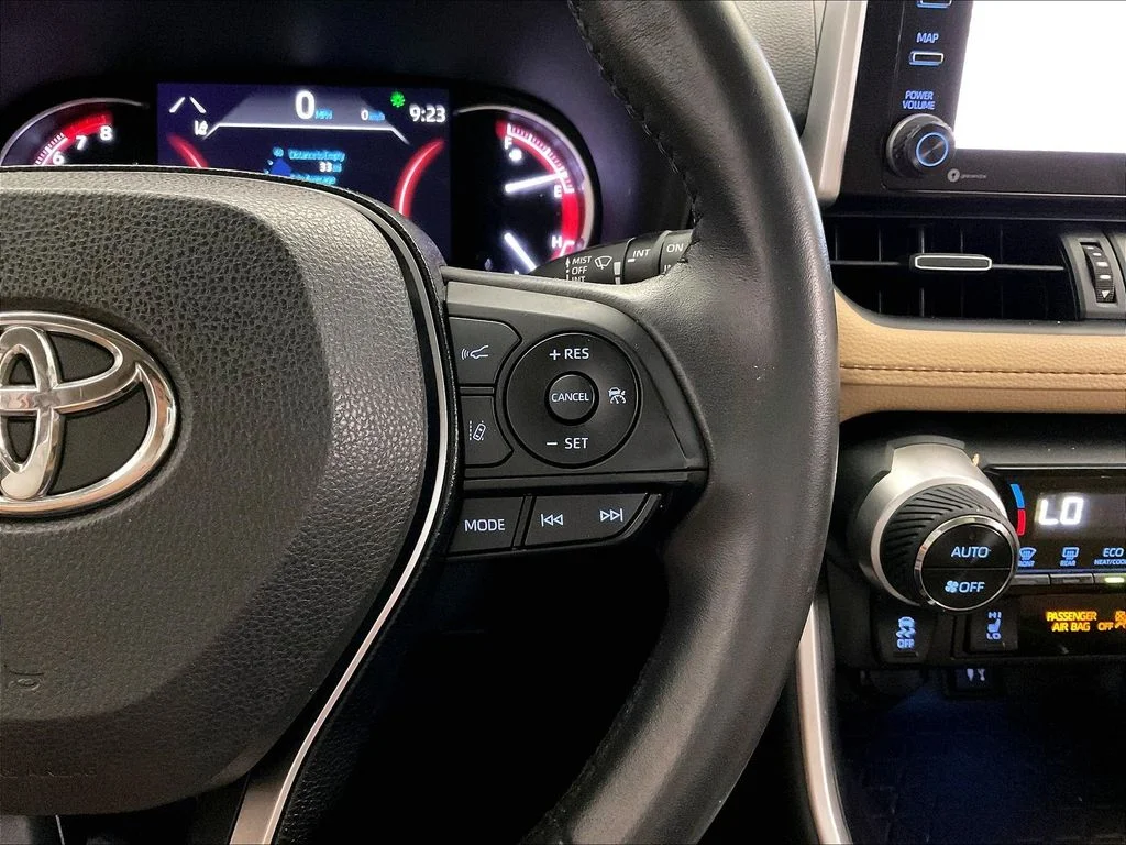 Used 2019 Red Toyota Limited image 23