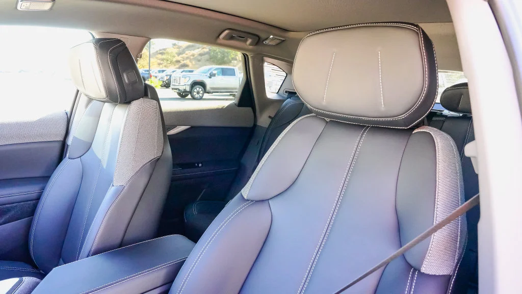 2027 Cadillac OPTIQ Luxury - Photo 11