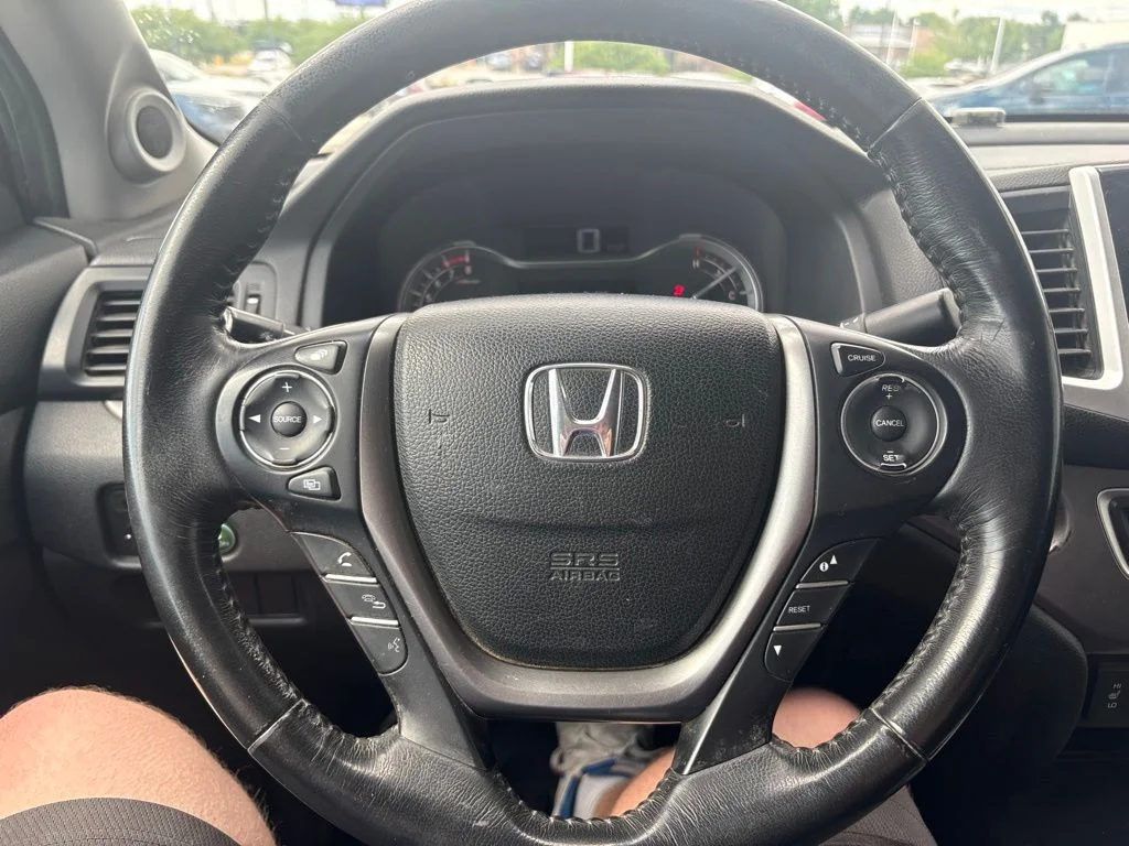 Used 2017 Silver Honda RTL-T image 15