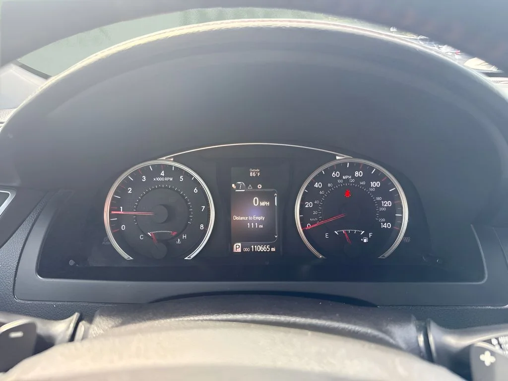 Used 2015 Gray Toyota SE image 11