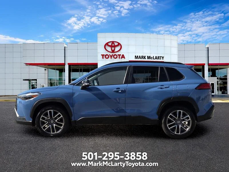 Used 2026 Blue TOYOTA XLE 2WD image 2