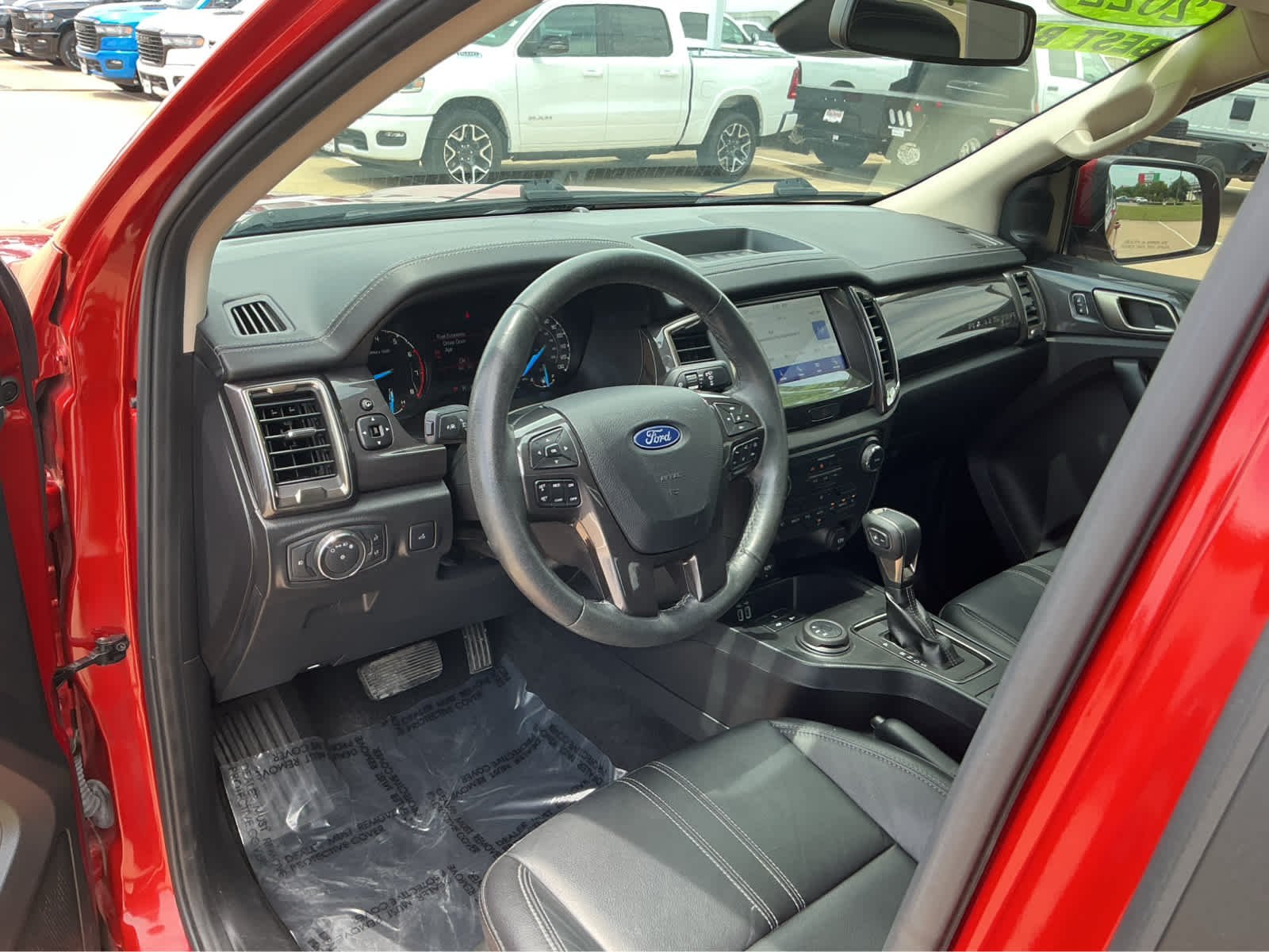 Used 2022 Hot Pepper Red Metallic Tinted Clearcoat Ford LARIAT image 13