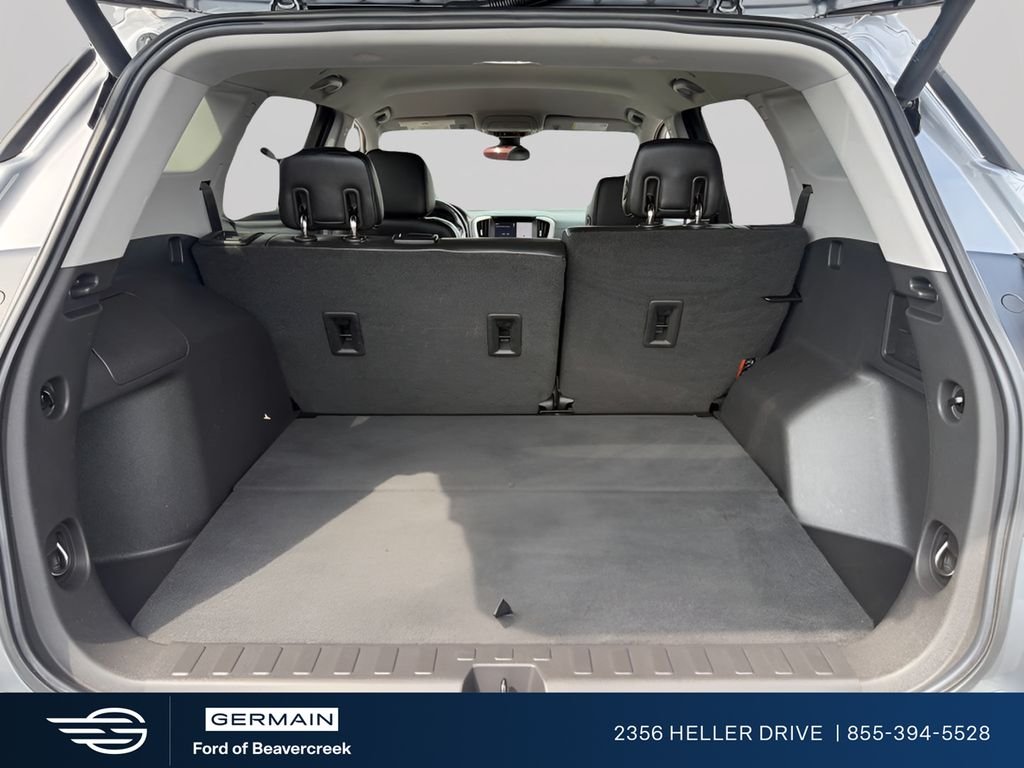 Used 2020 Steel Metallic GMC SLT image 27
