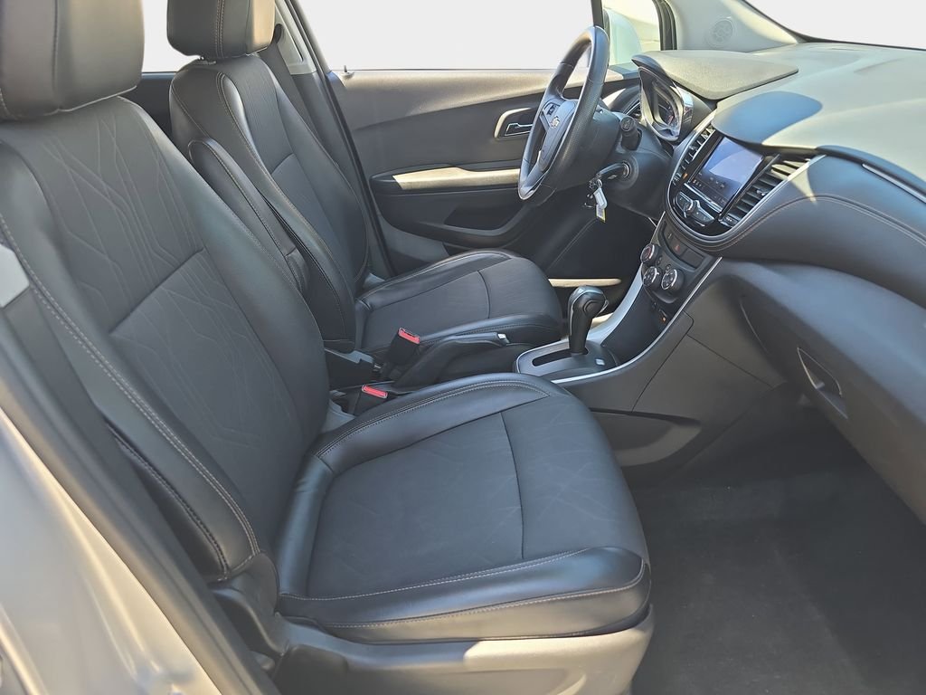 Used 2021 Silver Chevrolet LT image 12