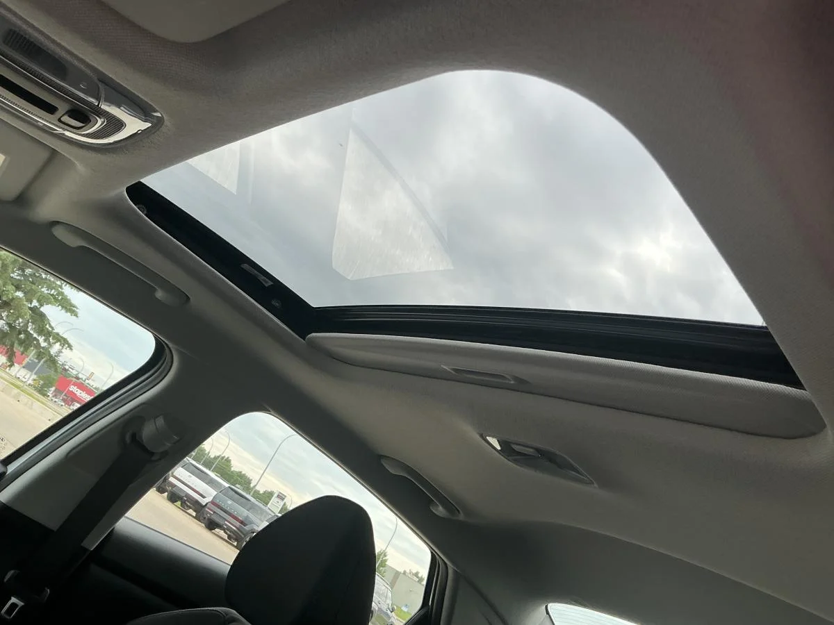 New 2026 White Hyundai Preferred image 32