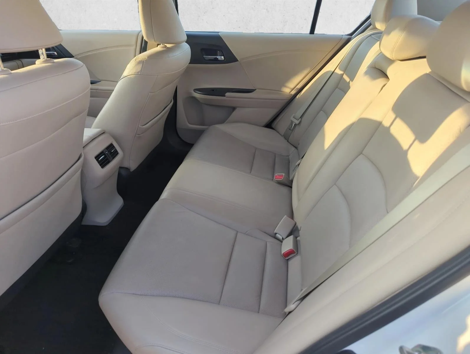 Used 2015 White Honda EX-L image 8