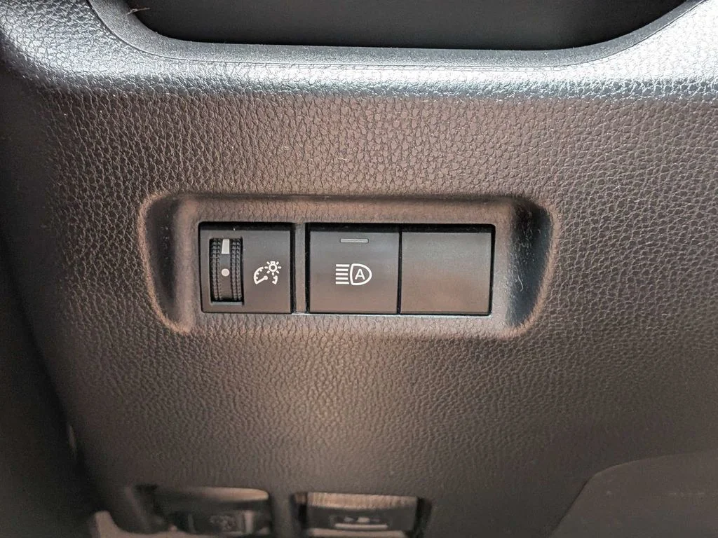 Used 2021 White Toyota LE image 29