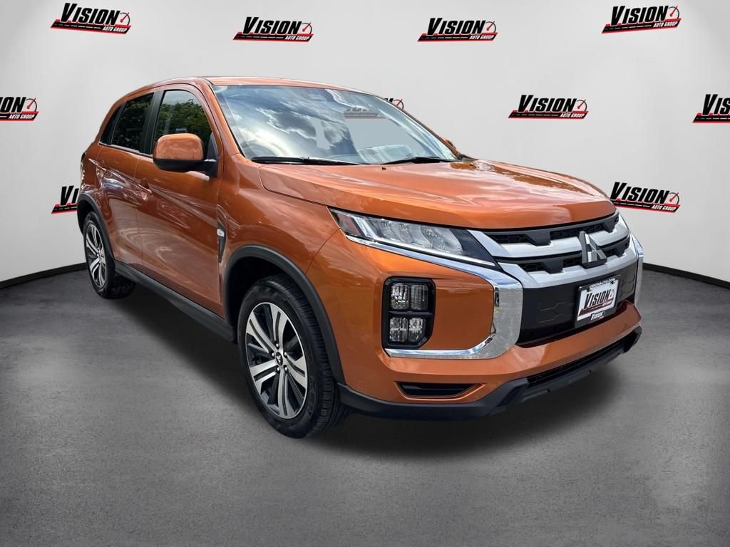 Used 2024  Mitsubishi 2.0 ES image 7