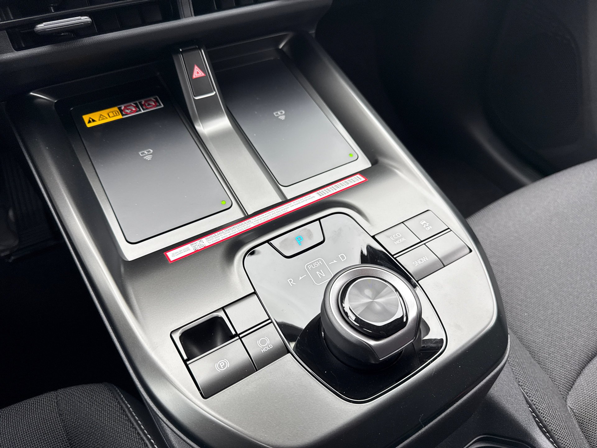 New 2026 Wind Chill Pearl <sup>1</sup> Toyota  SE image 27
