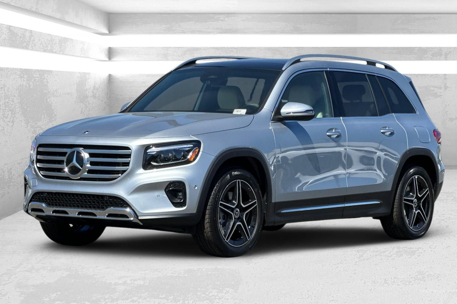 New 2026 Silver Mercedes-Benz GLB 250 image 8