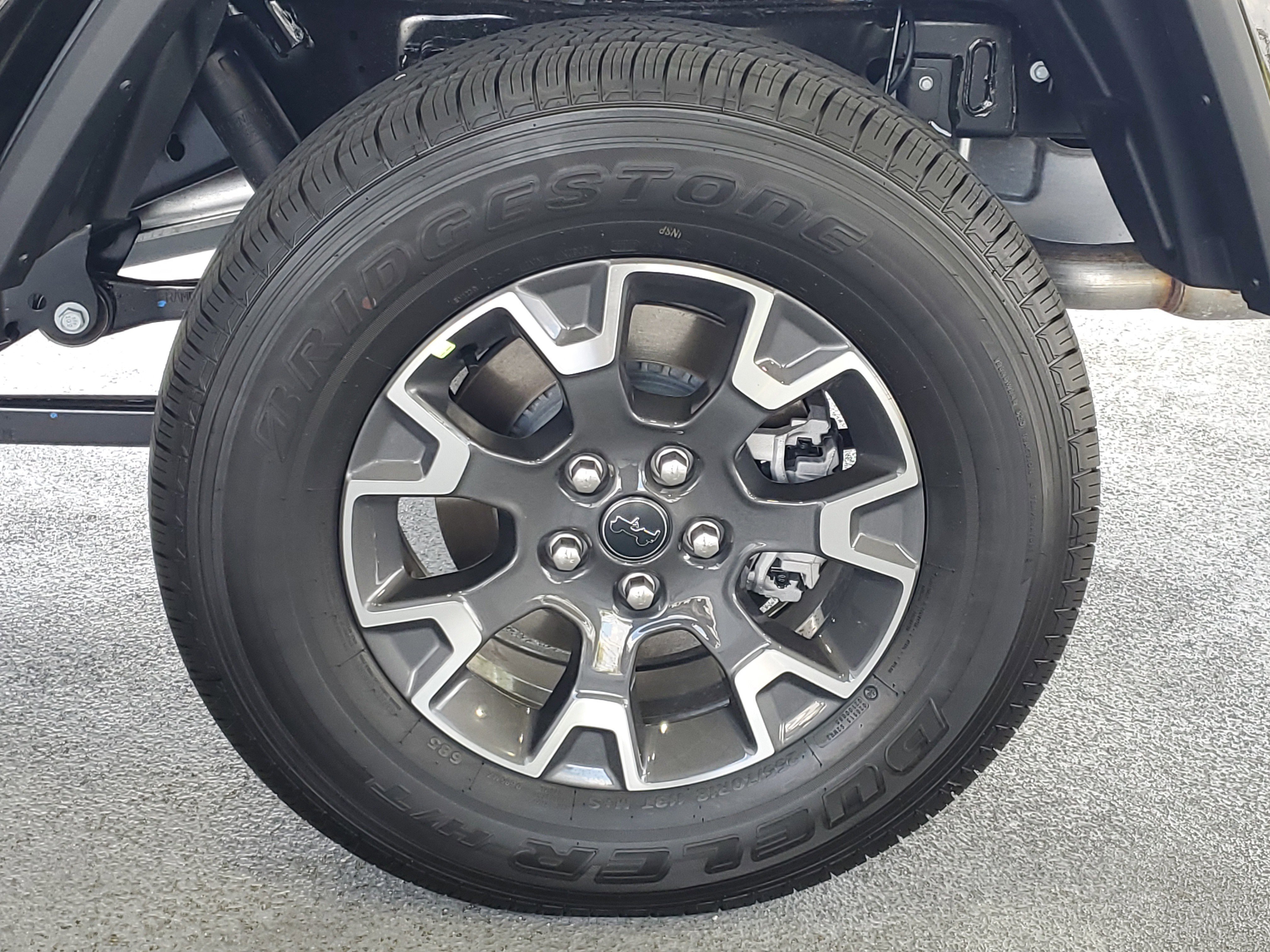 New 2026 Black Clear-Coat Exterior Paint Jeep Sahara image 6