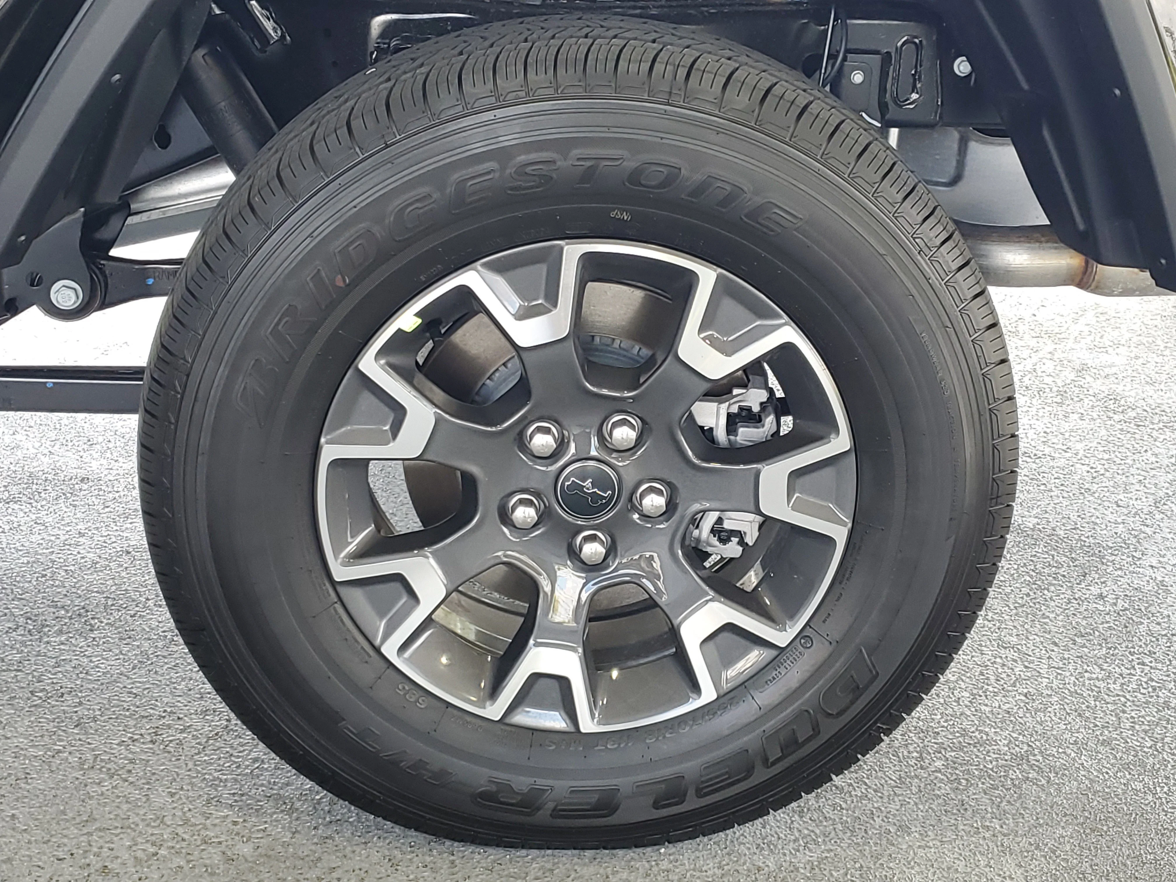 New 2026 Black Clear-Coat Exterior Paint Jeep Sahara image 6