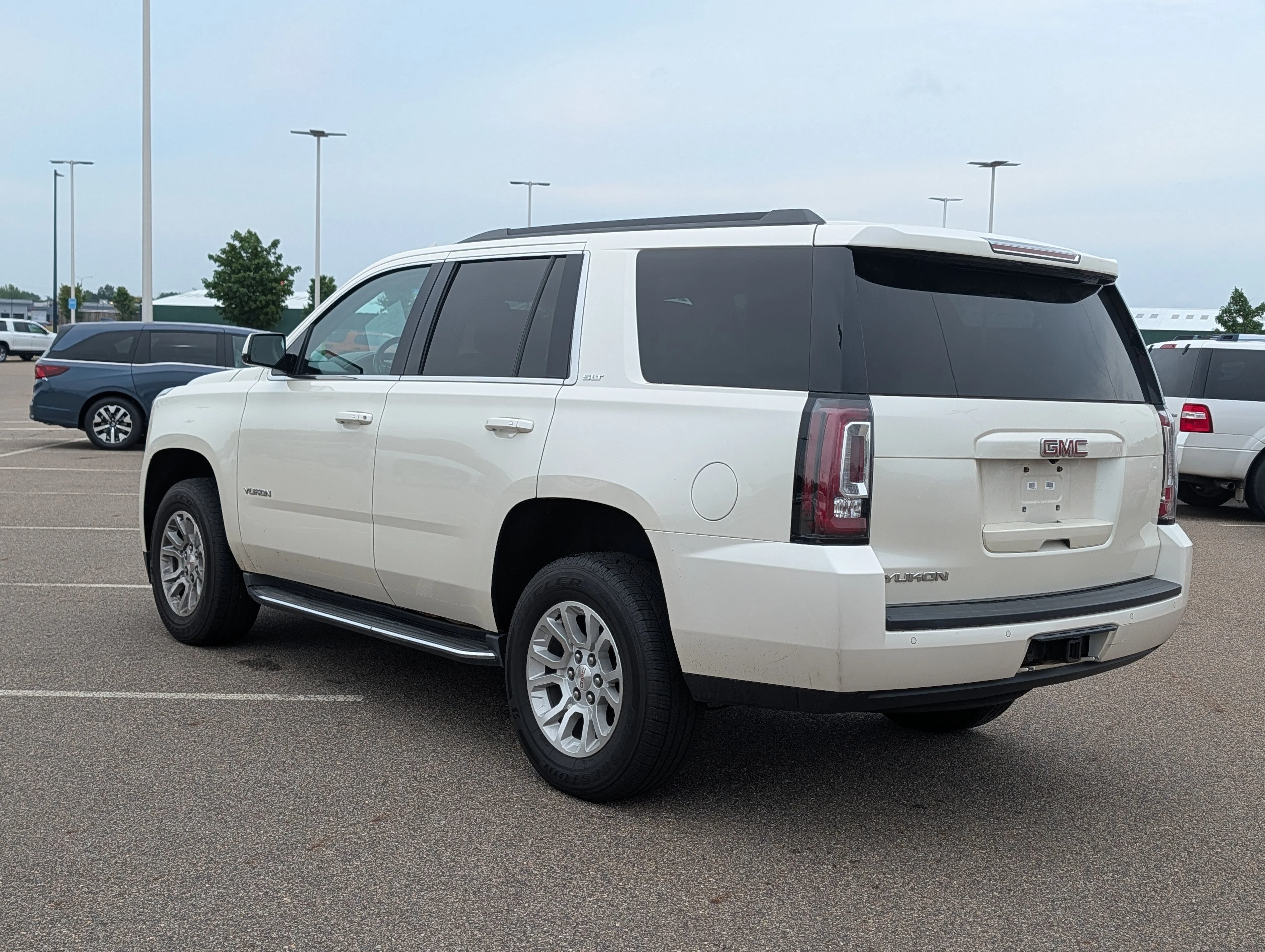 Used 2015 White Diamond Tricoat GMC SLT image 3