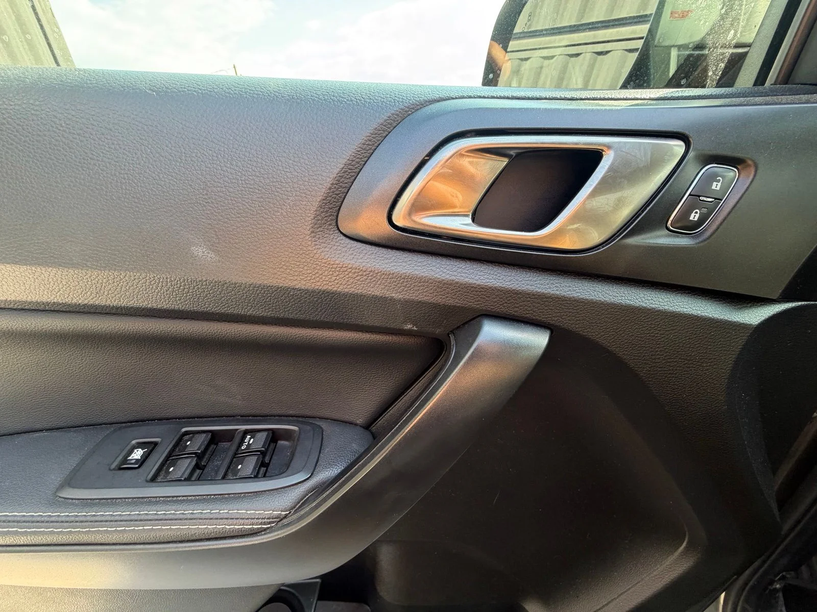 Used 2023 Gray Ford Lariat image 8