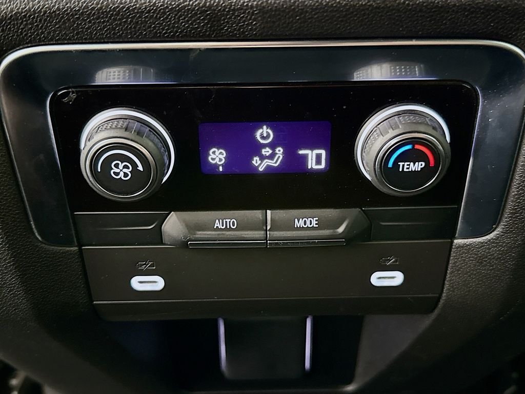 Used 2024 Gray Chevrolet Z71 image 25